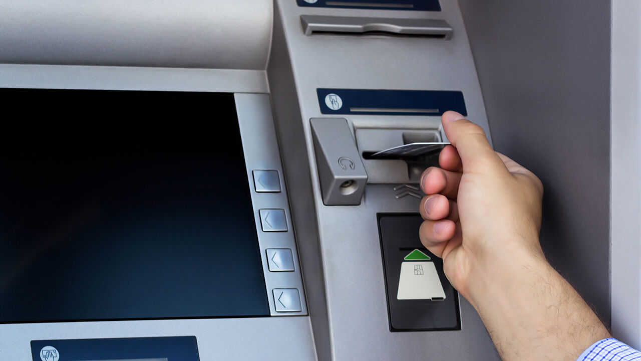 Atm Para Çekme Manşet