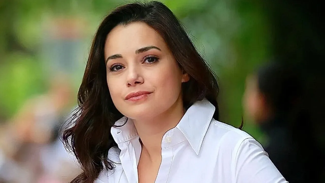 Özgü Namal Trafik Kazası Geçirdi! Son Durumu Nasıl (2)