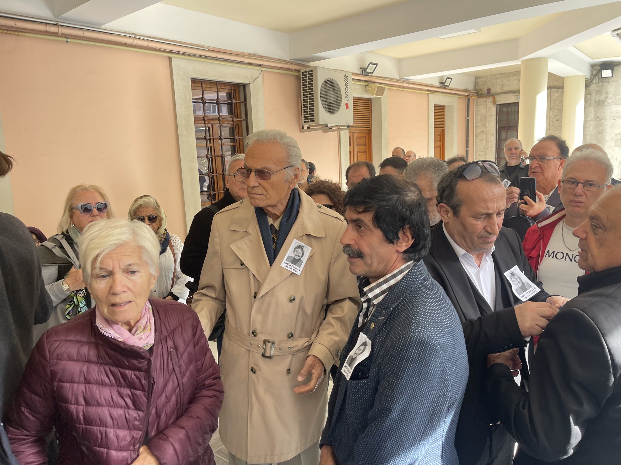 Yeşilçam Efsanesi Engin Çağlar Motosiklet Kazası Sonrası Toprağa Verildi