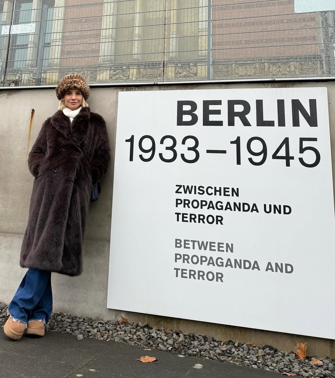 Esra Erol Çoluğu Çocuğu Toplayıp Almanya'ya Gitti! (4)