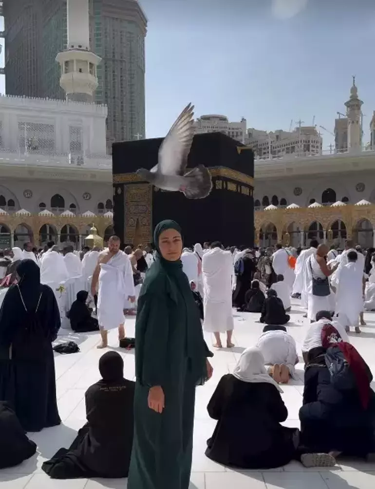 Tuğba Melis Türk Umrede “Allah Isteyen Herkese Nasip Etsin” (2)