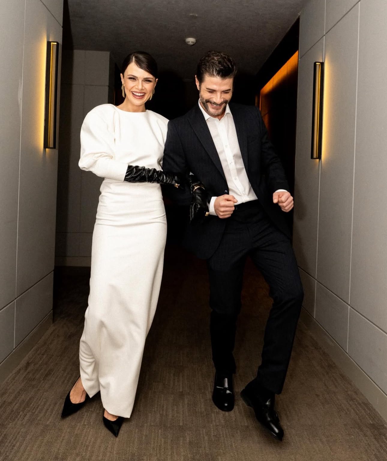 Uzak Şehir’in Yıldızı Sinem Ünsal’dan Sevgilisi Berk Cankat’la Aşk Dolu Paylaşım (2)