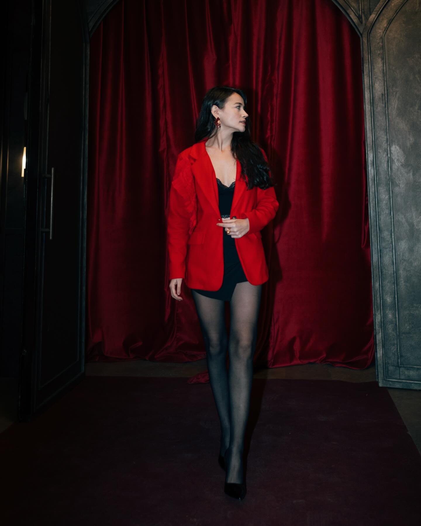 Yağmur Yüksel Kırmızı Elbise (1)