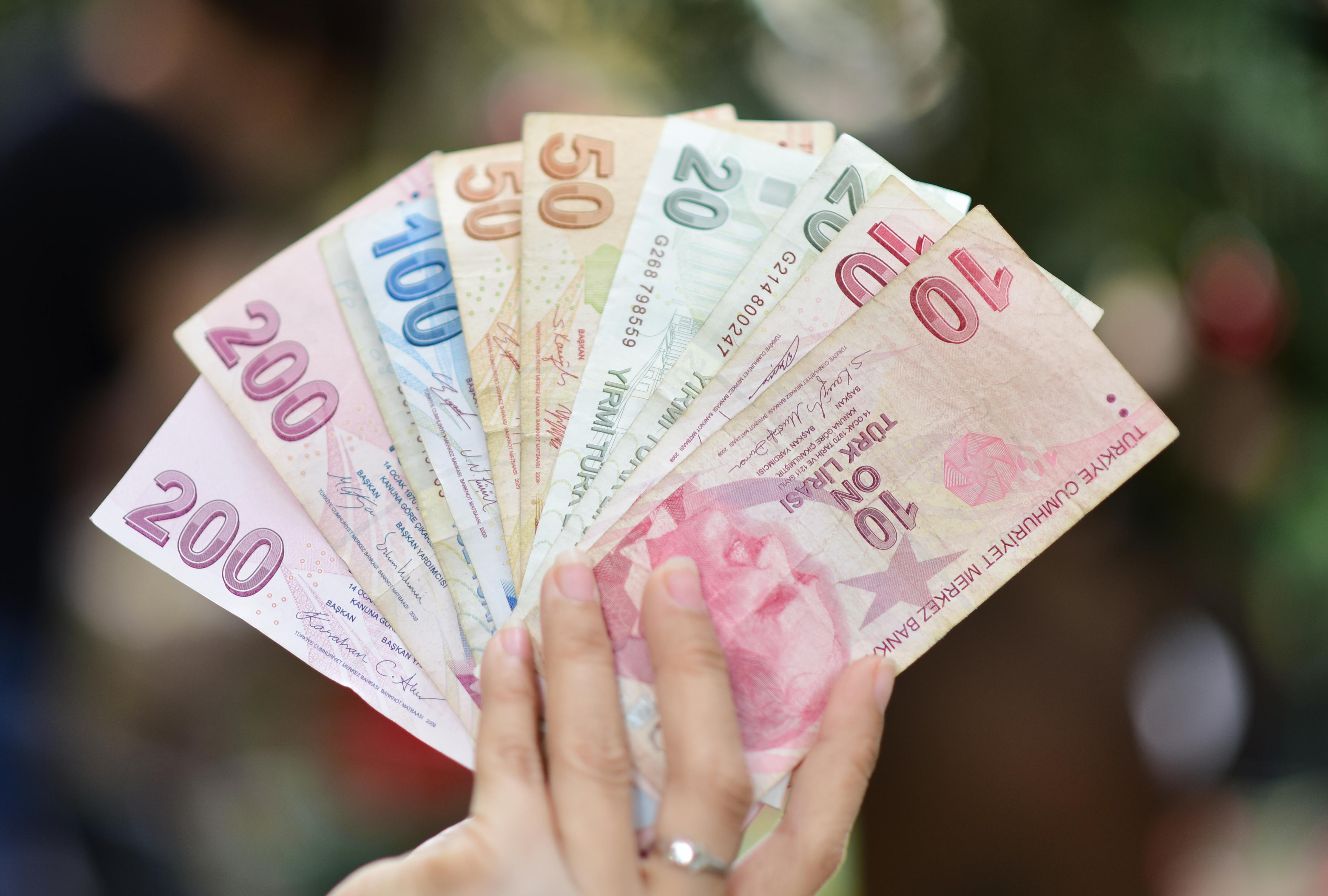 Bayram Ikramiyelerinde Değişiklik Iddiası En Düşük Gelirli Emekliler Için Farklı Formül