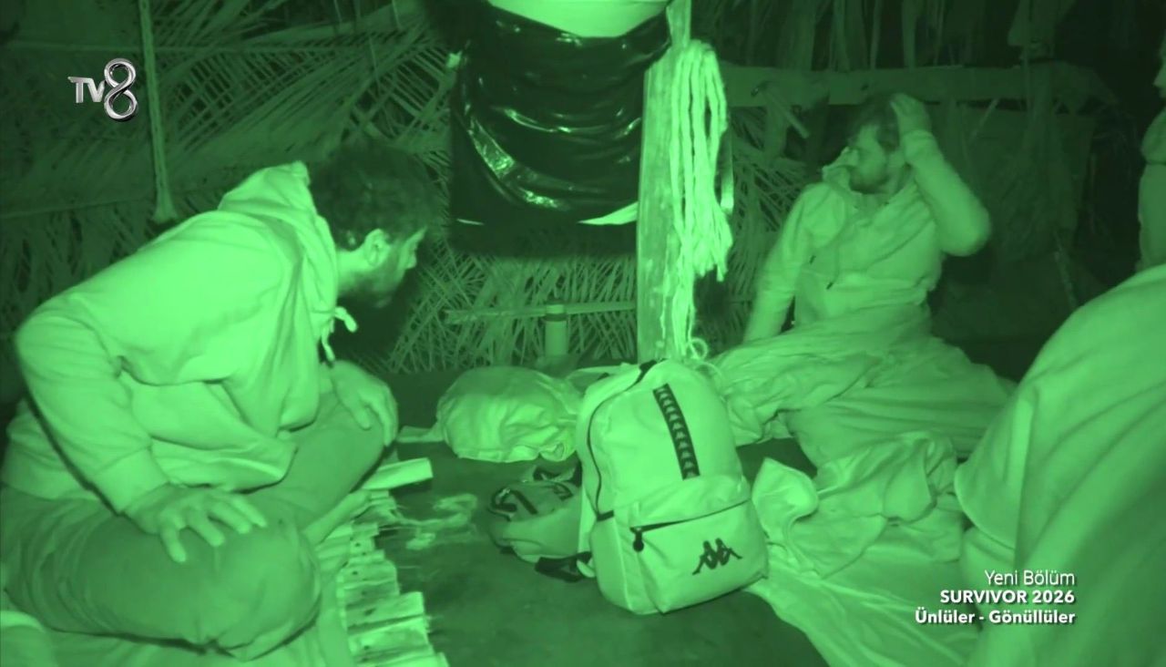 Survivor Adası’nda Talihsiz Kaza Bayhan’ın Sopası Serhan’a İsabet Etti (2).Jfif
