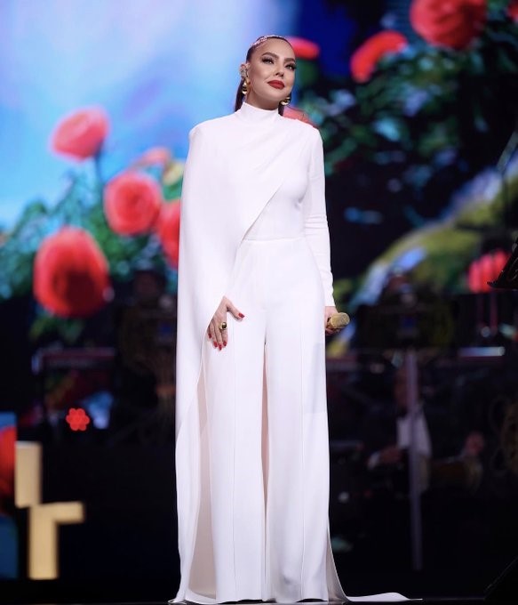 Riyad’da Dev Düet Ebru Gündeş Ve Assala Nasri Aynı Sahnede, Ücret Dudak Uçuklattı (4)