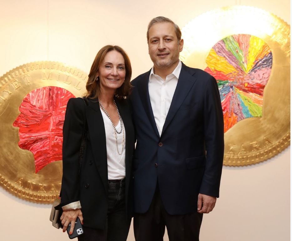 Sosyetenin Gözde Çiftinden Üzen Haber! 25 Yıllık Evlilik Sona Erdi (2)-1