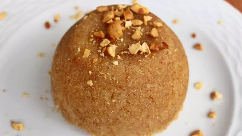 Un Helvası Ve Irmik Helvasının Püf Noktaları!