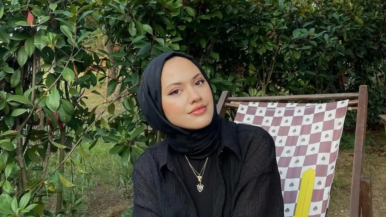 Survivor Ramazan’ın Eşi Yasemin Güzelliğiyle Gündem Oldu! (1)