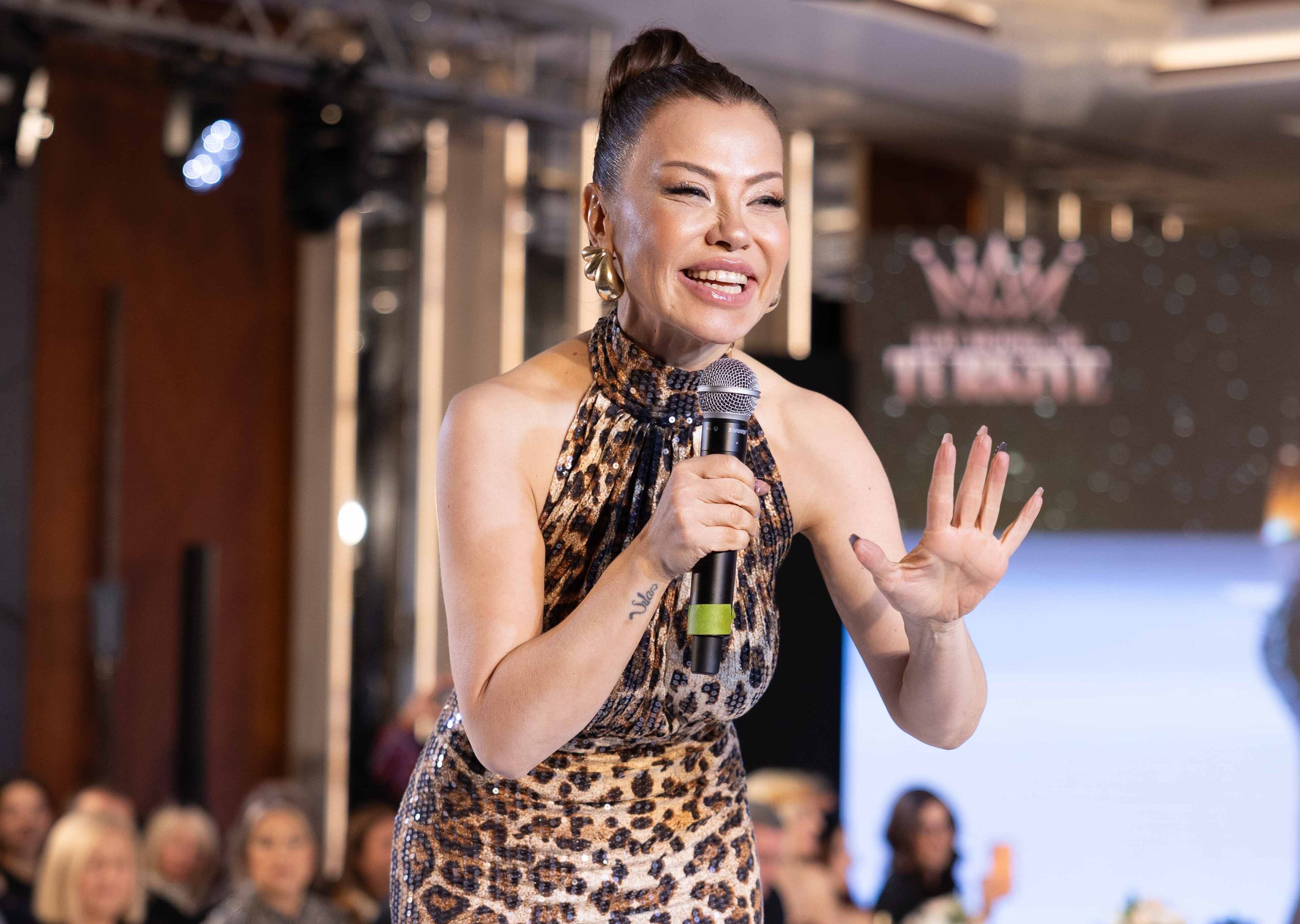Şarkıcı Lara'dan Olay Sosyal Medya Çıkışı: Top Model Of Türkiye Finaline Damga Vurdu