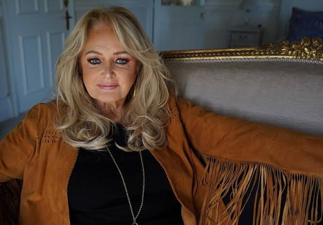 Müzik Dünyası Yasta! Efsane Şarkıcı Bonnie Tyler 75 Yaşında Hayatını Kaybetti (1)