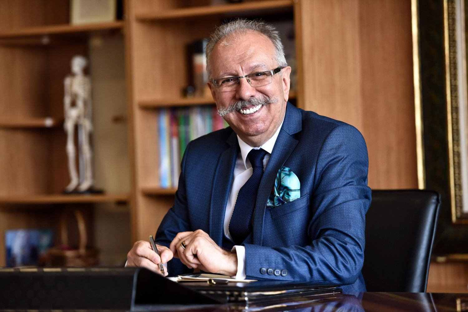 Prof. Dr. Oğuz Özyaral'dan Yeni Kitap! "Bireyden Topluma, Selamdan Sofraya"