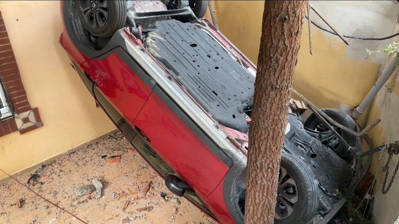 Fren yerine gaza basınca bahçeye uçtu!