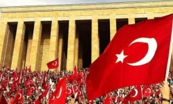 29 Ekim Cumhuriyet Bayramı Tatili 2025: Kaç Gün Sürecek, 28 Ekim Yarım Gün mü?