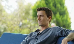 Bertan Asllani, “Doc” Dizisiyle Ekranlara Dönüyor! Yeni Rolü Dikkat Çekti