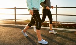 Genç bir kadın sadece bu şekilde yürüyerek 32 kilo verdiğini açıkladı: İşte sır gibi yöntem
