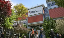 Cumhurbaşkanı Kararı Resmi Gazete'de: İstanbul Bilgi Üniversitesi'nin İzni İptal Edildi