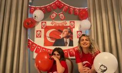 Dilek İmamoğlu 23 Nisan'ı Kızı ile Böyle Kutladı