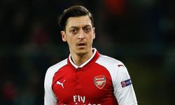 Sosyal Medya Mesut Özil'in Bağışını Konuşuyor