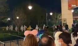 Şanghay'daki Disneyland parkında yaklaşık 34 bin kişi karantinaya alındı