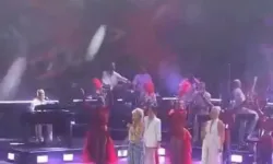 Ajda Pekkan Harbiye konserinde protokole sinirlendi!