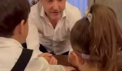 Şarkıcı Sinan Özen ikiz evlatları ile duygu dolu paylaşımı