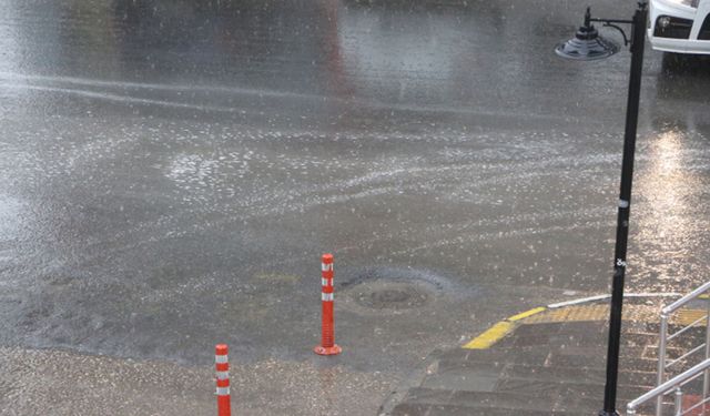 Meteorolojiden kuvvetli yağış uyarısı