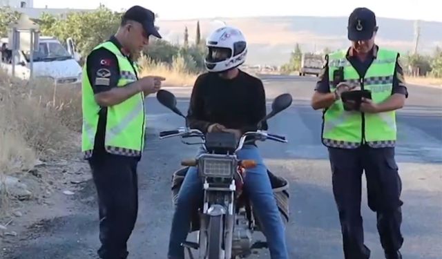 Şanlıurfa'da motosiklet denetimlerinde 196 sürücüye ceza