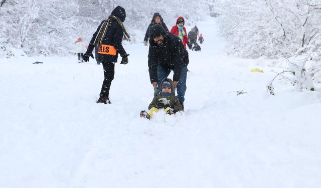 Kar Tatili Genişliyor: 2 Ocak’ta Okullar Tatil mi? İstanbul’dan Açıklama Geldi