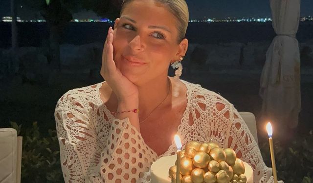 93 Kilo Vermişti! Pelin Öztekin'in Yeni Yaş Pozlarına Beğeni Yağdı