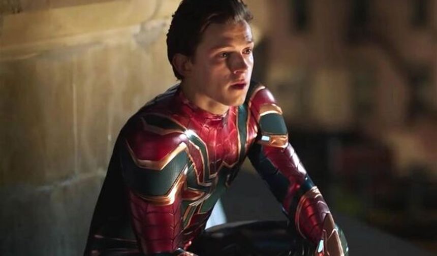 Tom Holland Örümcek Adam Setinde Kaza Geçirdi