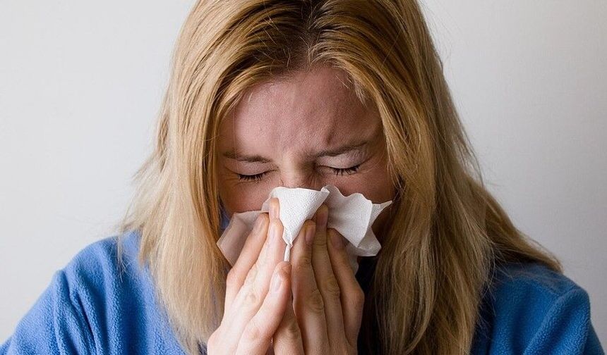 Burun akıntınız geçmiyorsa dikkat! Beyin sıvısı kaçağı olabilir