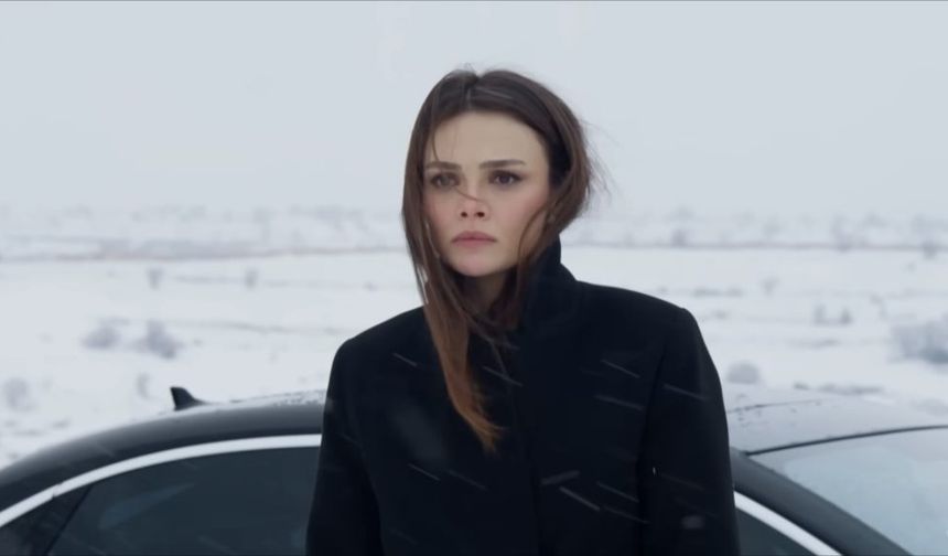 Mardin’de Karlar Altında Güzellik Şovu: Sinem Ünsal Sosyal Medyayı Salladı