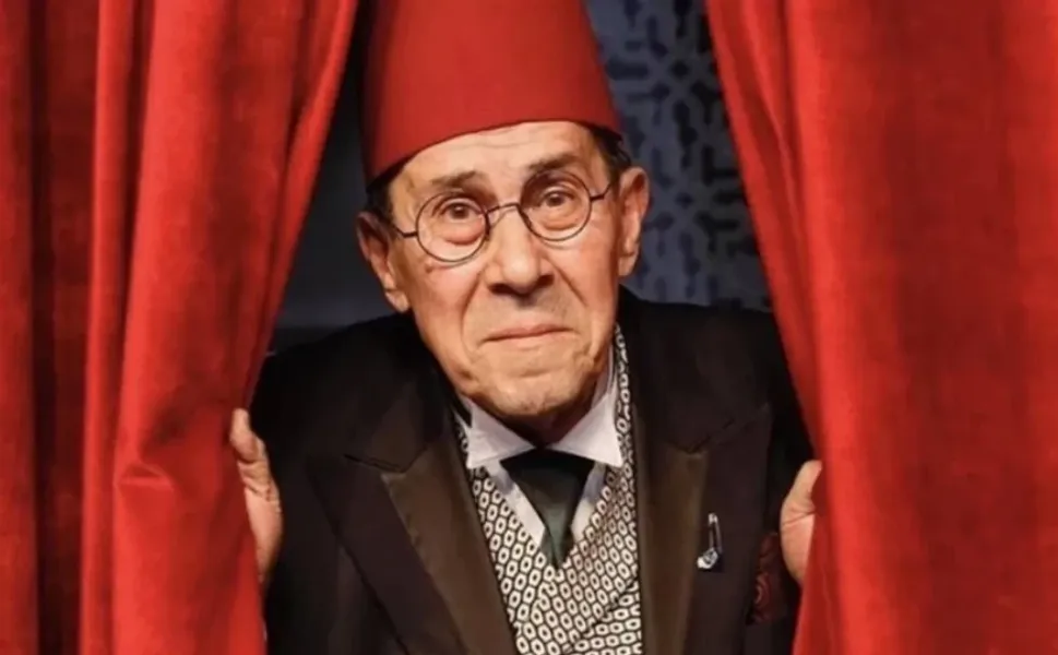 Turne yolunda talihsiz kaza: Zihni Göktay ameliyata alındı