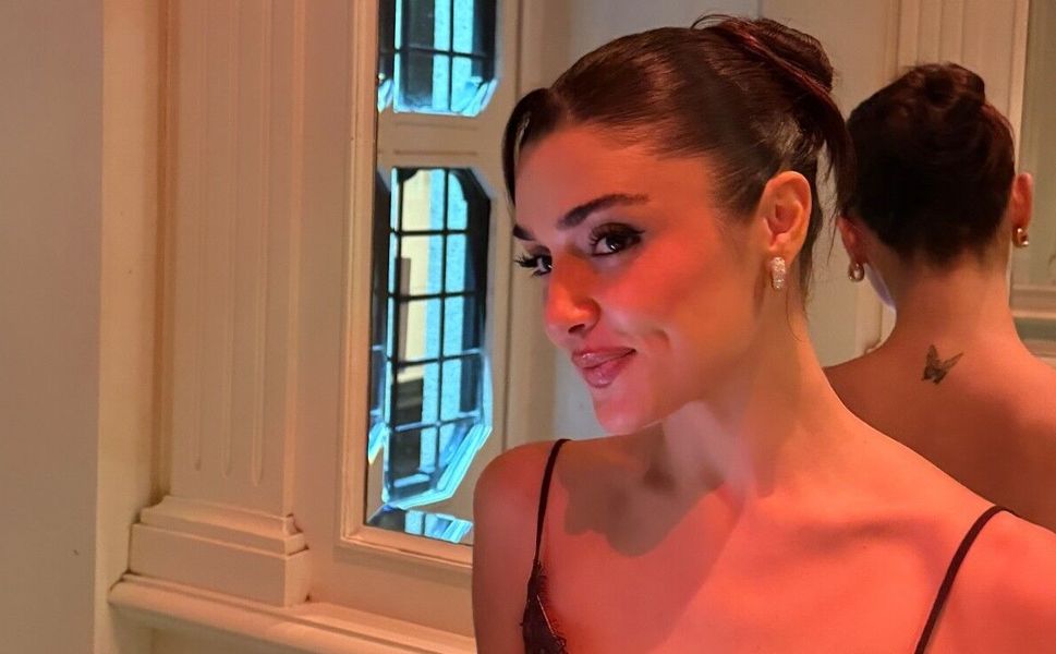 Hande Erçel Kapalı Fotoğrafıyla Gündem Oldu