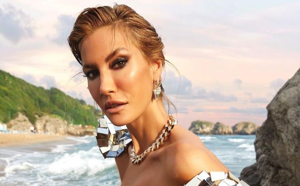 Ünlü İsimden Bodrum'da Gurur Gözyaşları: Şampiyonluk Kupası En Anlamlı Hediyeye Dönüştü